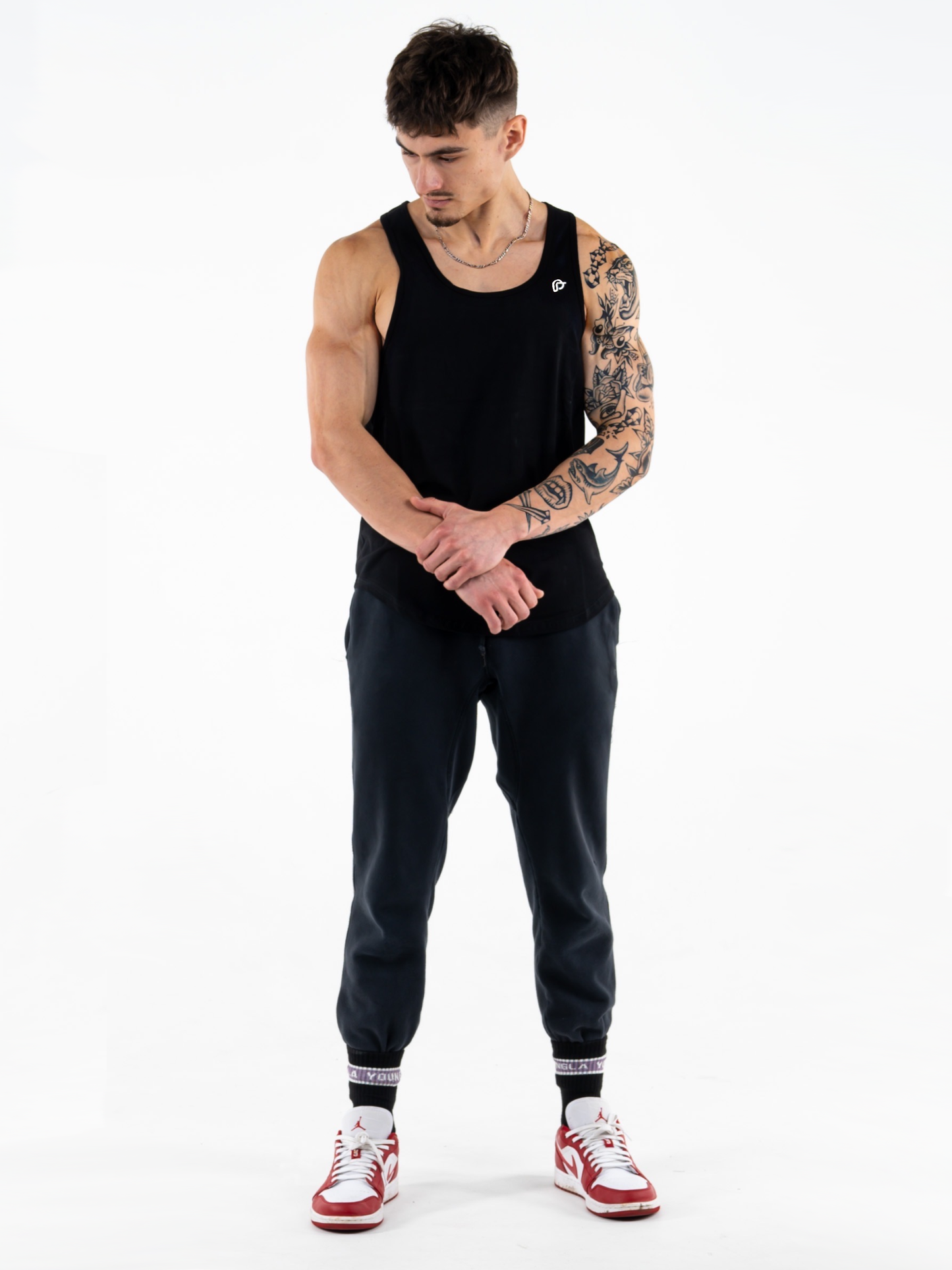 White on Black Stringer